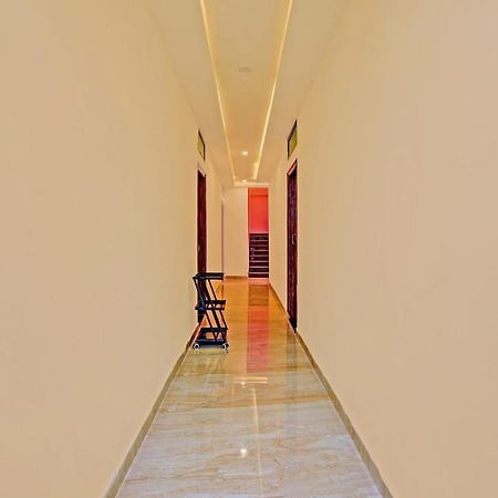 Collection O 79472 Royal Ruby Hotel Kammasandra Екстер'єр фото